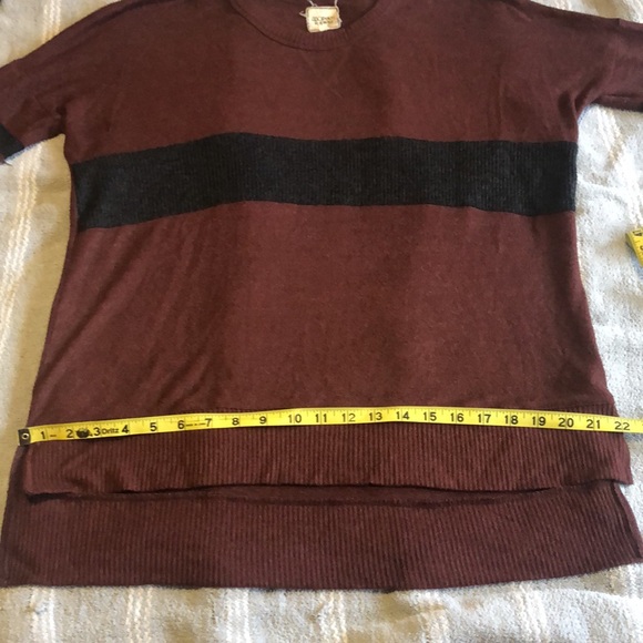 Oversized Light Weight Sweater - Picture 8 of 8